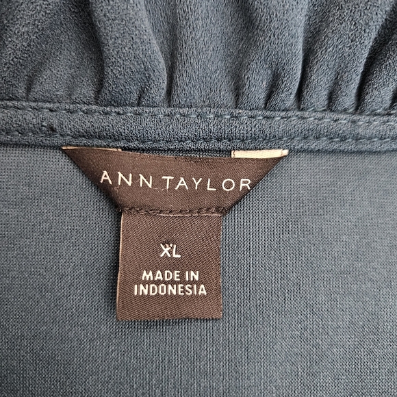 Ann Taylor Blouse Emerald Green Long Sleeve Button Ruffle Neck Shirt XL - Picture 6 of 8